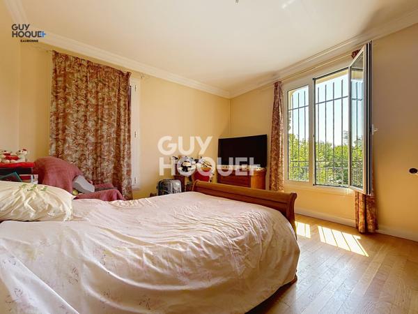4 Minutes Gare ERMONT - EAUBONNE  - DEMEURE DE CARACTERE 5 PIECES - 3 Chambres + Bureau
