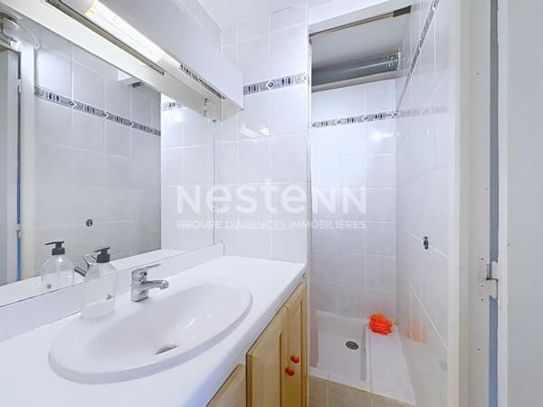 Charmante villa 2 pièces de 34.55 m² (30.55 m² loi carrez) + mezzanine, terrasse de 23 m² et place de parking privative dans résidence avec piscine Fleury Saint-Pierre-la-Mer