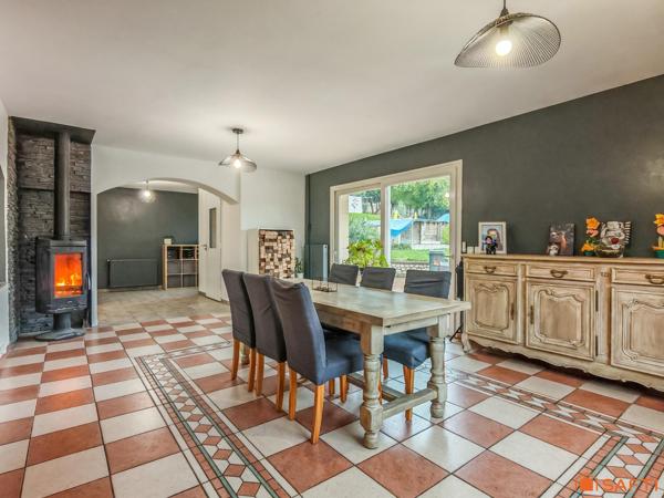 Maison familiale 5 chambres, piscine, garage 80m².