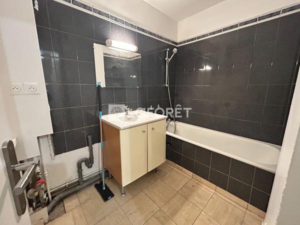 Location appartement Livry-Gargan - 3 pièce(s) - 61 m² - 1 200 €/mois