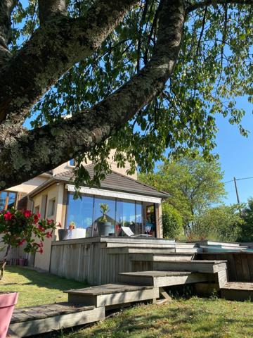 Propriété à SAINT VALLIER de 180 m2 avec terrain de 1728 m2 et piscine.