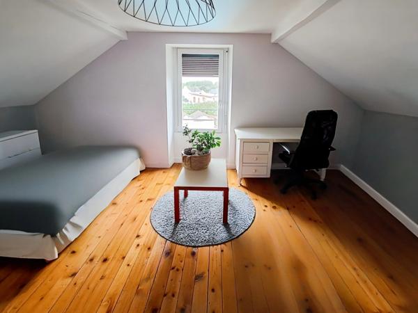 Propriété à SAINT VALLIER de 180 m2 avec terrain de 1728 m2 et piscine.