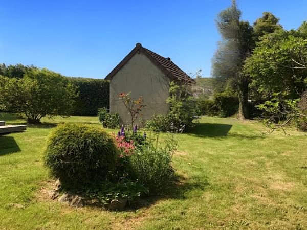 Propriété à SAINT VALLIER de 180 m2 avec terrain de 1728 m2 et piscine.