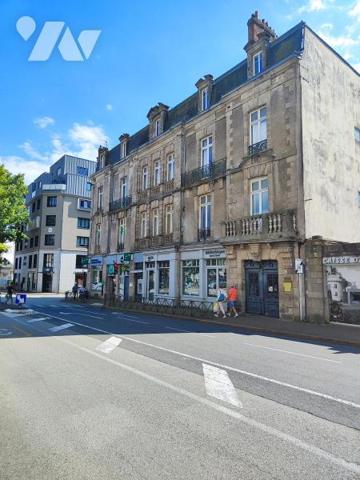 VANNES - A VENDRE MURS COMMERCIAUX