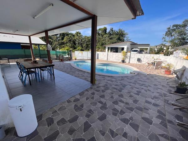 Villa T3 avec Studio T1 attenant et piscine Superficie 115 m2 secteur Soula