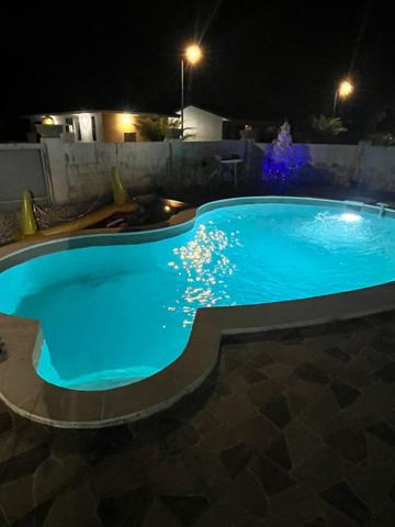 Villa T3 avec Studio T1 attenant et piscine Superficie 115 m2 secteur Soula