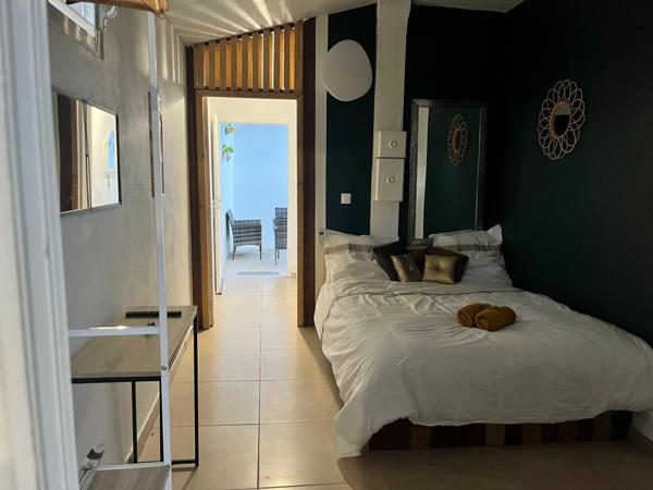 Villa T3 avec Studio T1 attenant et piscine Superficie 115 m2 secteur Soula