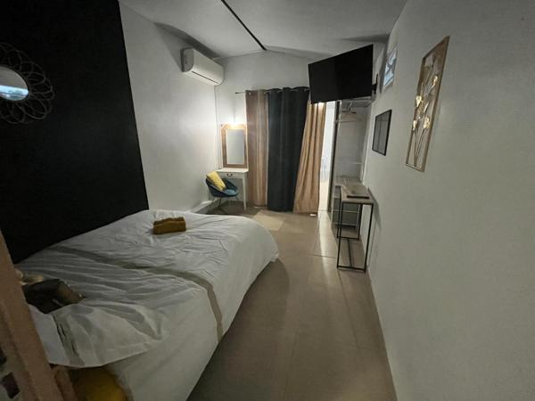 Villa T3 avec Studio T1 attenant et piscine Superficie 115 m2 secteur Soula