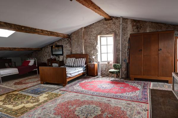 Grande maison de village avec vue panoramique
