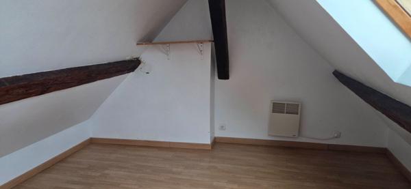 Appartement 2 pièces + mezzanine à vendre à Etampes saint martin proche gare.