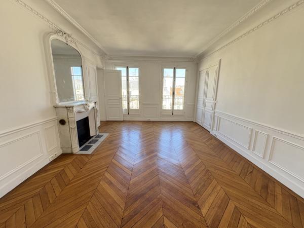 Appartement · Location Paris (75001) 4 pièces · 111m²