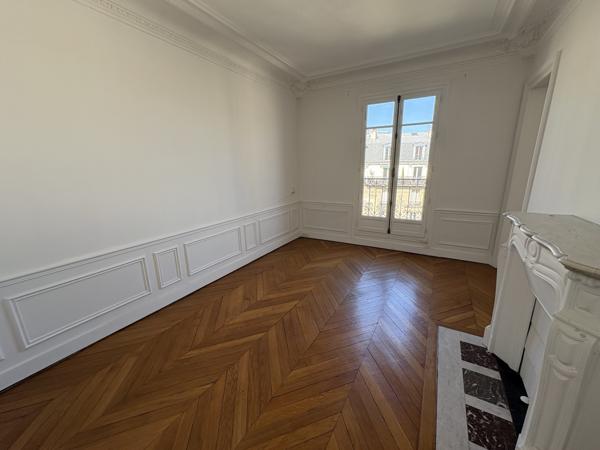 Appartement · Location Paris (75001) 4 pièces · 111m²