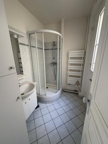 Appartement · Location Paris (75001) 4 pièces · 111m²