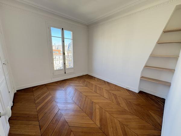 Appartement · Location Paris (75001) 4 pièces · 111m²