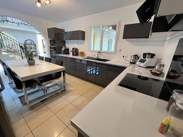 Maison Riom 6 pièces 213 m2