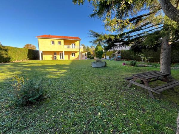 Maison Riom 6 pièces 213 m2