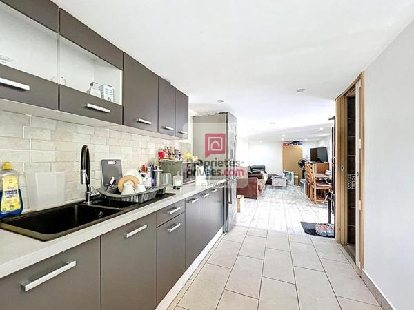 Maison Ugine 18 pièces 240 m2