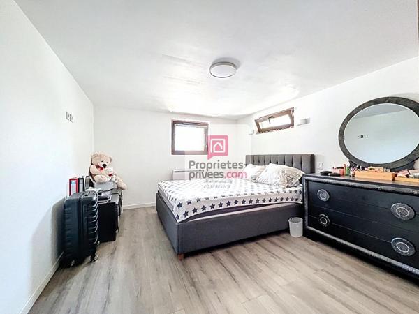 Maison Ugine 18 pièces 240 m2