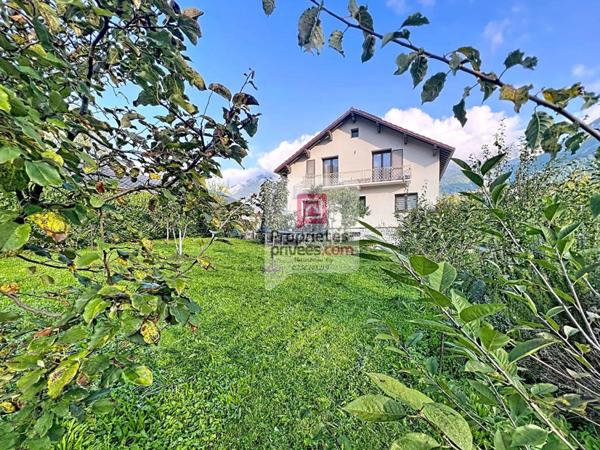 Maison Ugine 18 pièces 240 m2