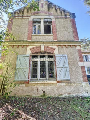 Demeure d'exception Auch 9 pièces 360 m2