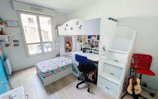 Appartement à vendre    5 pièces •  Paris 14