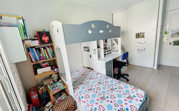 Appartement à vendre    5 pièces •  Paris 14