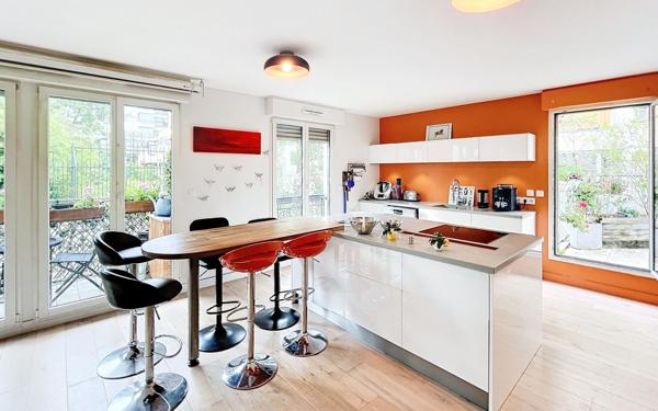 Appartement à vendre    5 pièces •  Paris 14