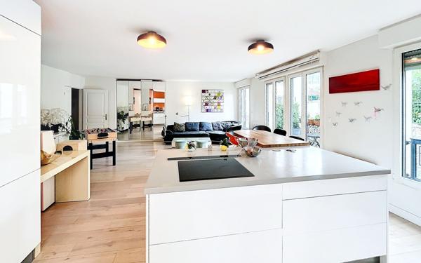 Appartement à vendre    5 pièces •  Paris 14