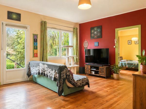 Maison
         7 pièces
        - 188 m² 285 000 € *