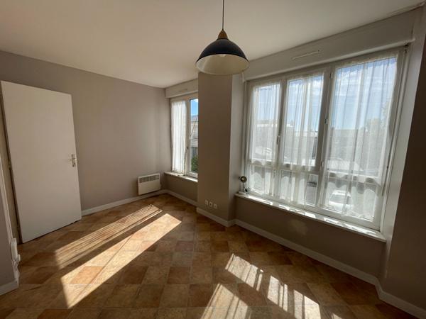 A LOUER BREST QUATRE MOULINS STUDIO 17.37 m2