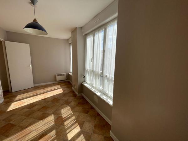 A LOUER BREST QUATRE MOULINS STUDIO 17.37 m2