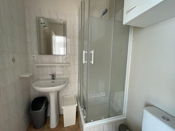A LOUER BREST QUATRE MOULINS STUDIO 17.37 m2