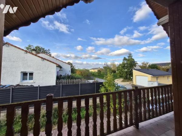 BELLE MAISON  PLAIN-PIED T10 AVEC PISCINE, GARAGES ET JARDIN CLOS