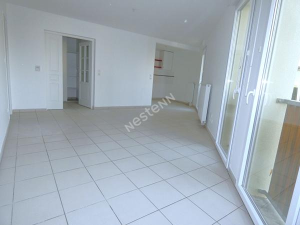 BLAGNAC 31700 PROCHE TRAMWAY Agréable T3 Récent de 67.88m2 ,Très grande Terrasse de 26.78m²,  parking sous sol