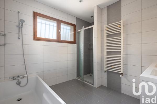 Maison à vendre 6 pièces 143 m² Moirans