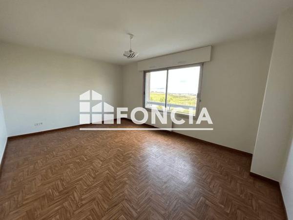 Location Studio 35.3 m² - 411 AVENUE DU CENTRE Baraqueville 12160