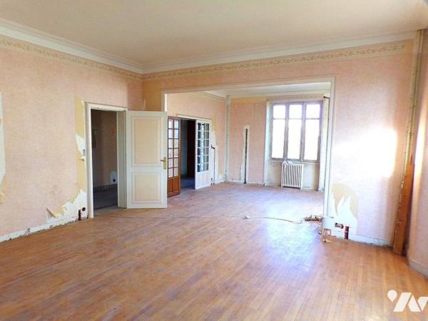 Les Herbiers centre ville Maison 4 chambres+ bureau