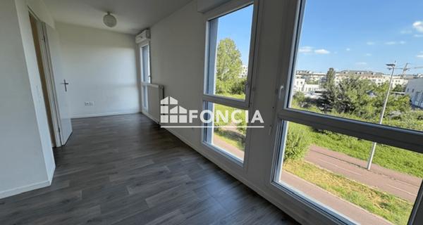 Location Studio 27.6 m² - Carrières-sous-poissy 78955