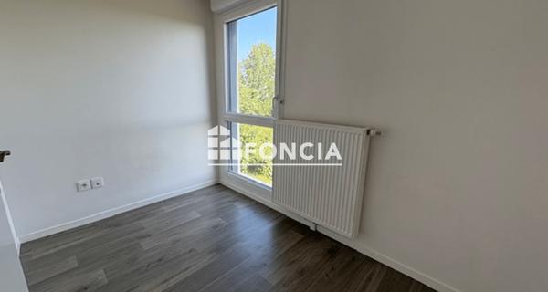 Location Studio 27.6 m² - Carrières-sous-poissy 78955
