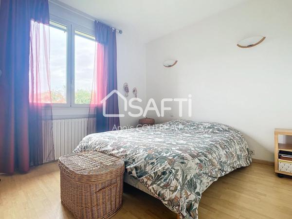 MAISON DE PLAIN PIED CENTRE VILLE DE ST MÉDARD EN JALLES