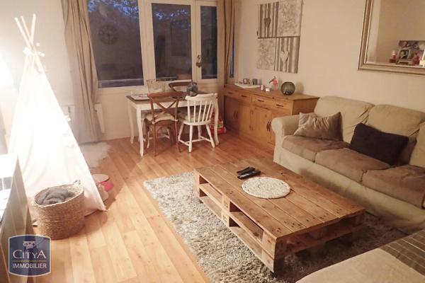 Appartement à louer 2 pièces 58.76m² Angers (49000)