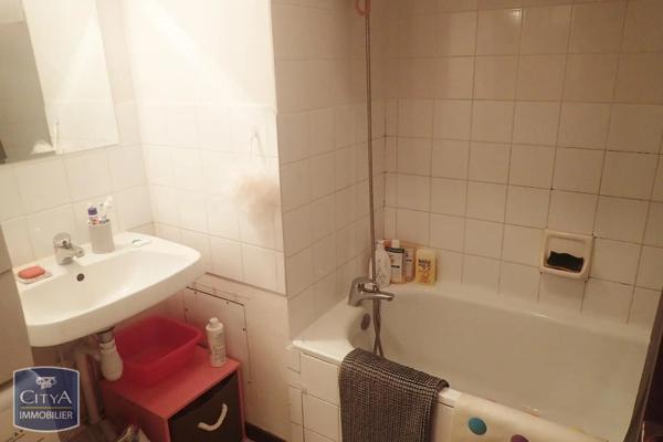 Appartement à louer 2 pièces 58.76m² Angers (49000)