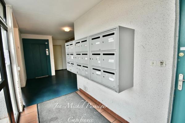 Appartement à Vendre 1 pièce SAINT GAUDENS (31), Parking privatif aérien