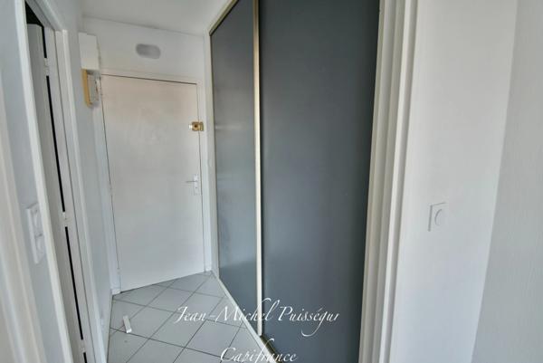 Appartement à Vendre 1 pièce SAINT GAUDENS (31), Parking privatif aérien