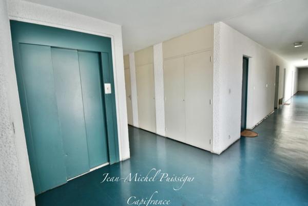 Appartement à Vendre 1 pièce SAINT GAUDENS (31), Parking privatif aérien