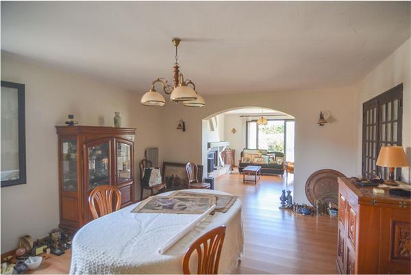 Maison Maison familiale de plain-pied - Quartier calme et résidentiel ! 113.44 m²