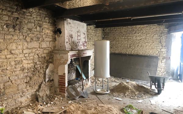 Maison à vendre    2 pièces •  Saint-Jean-de-Liversay