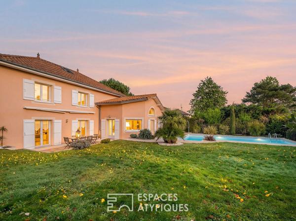 Maison familiale avec piscine proche du centre village