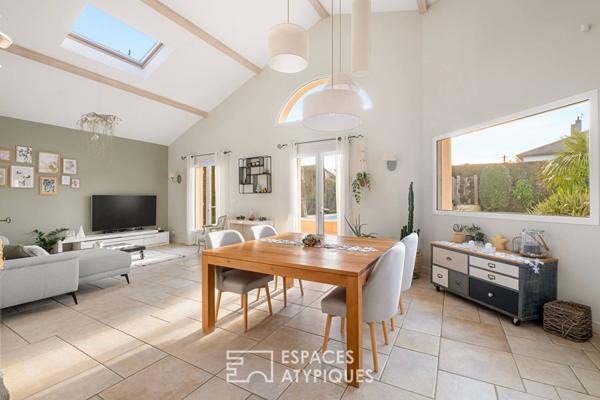 Maison familiale avec piscine proche du centre village