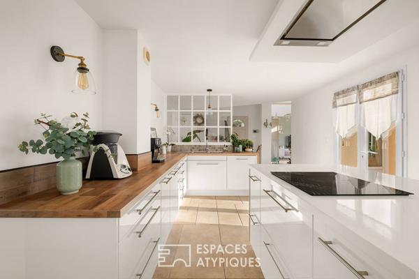 Maison familiale avec piscine proche du centre village